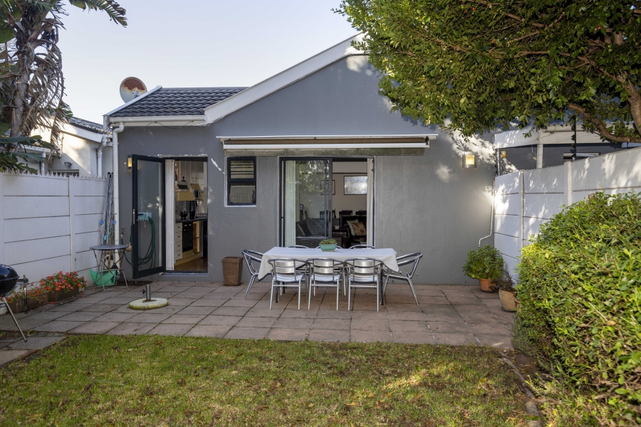 2 Bedroom Property for Sale in Claremont Western Cape